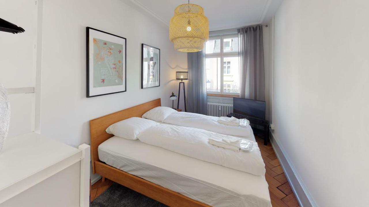 Unique Serviced Living @ Sbb Station Apartment